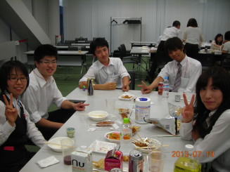 交流会では皆さん楽しそうでした。